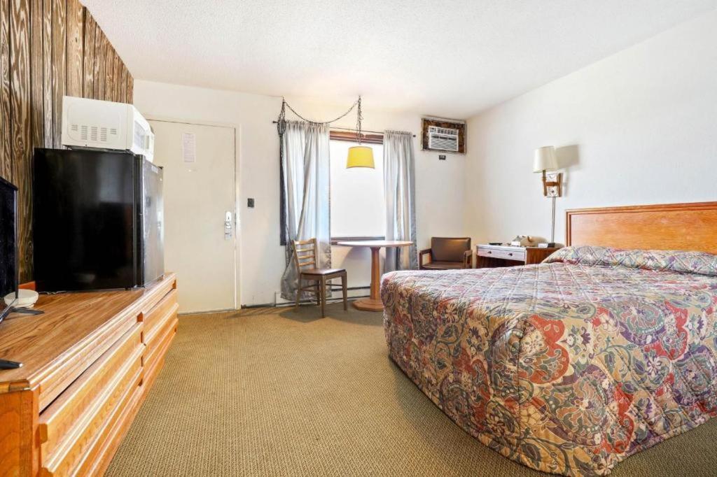 Hotel O Oskaloosa - Hwy 63/92 ภายนอก รูปภาพ