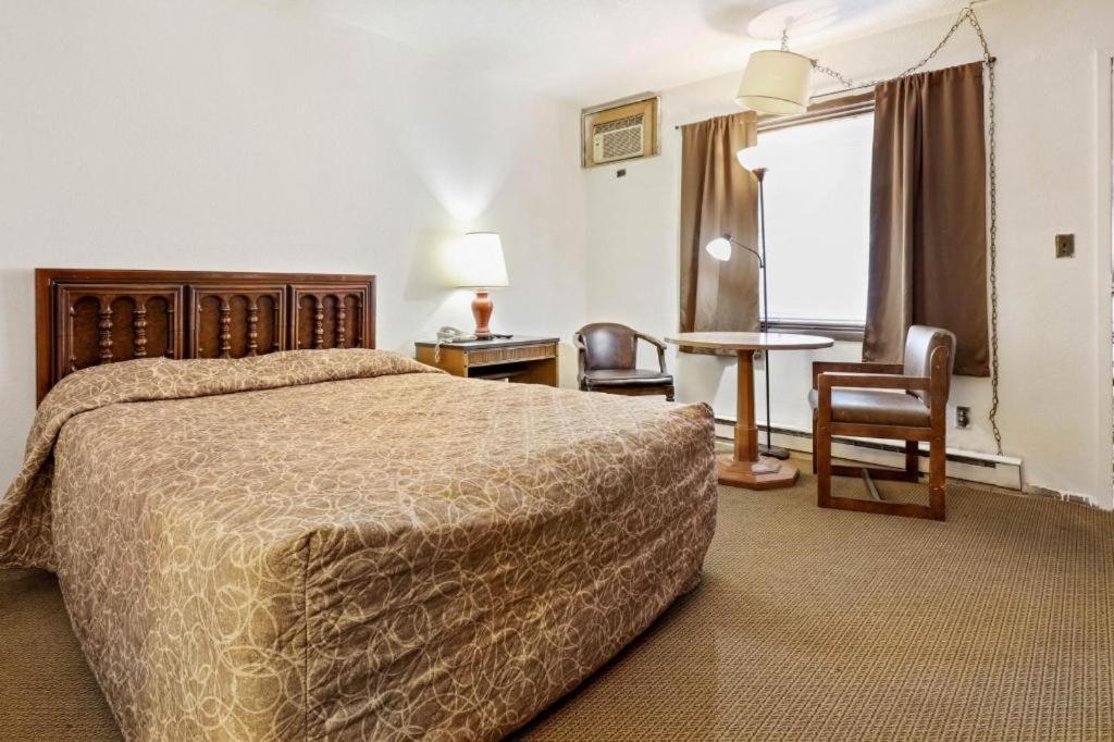 Hotel O Oskaloosa - Hwy 63/92 ภายนอก รูปภาพ